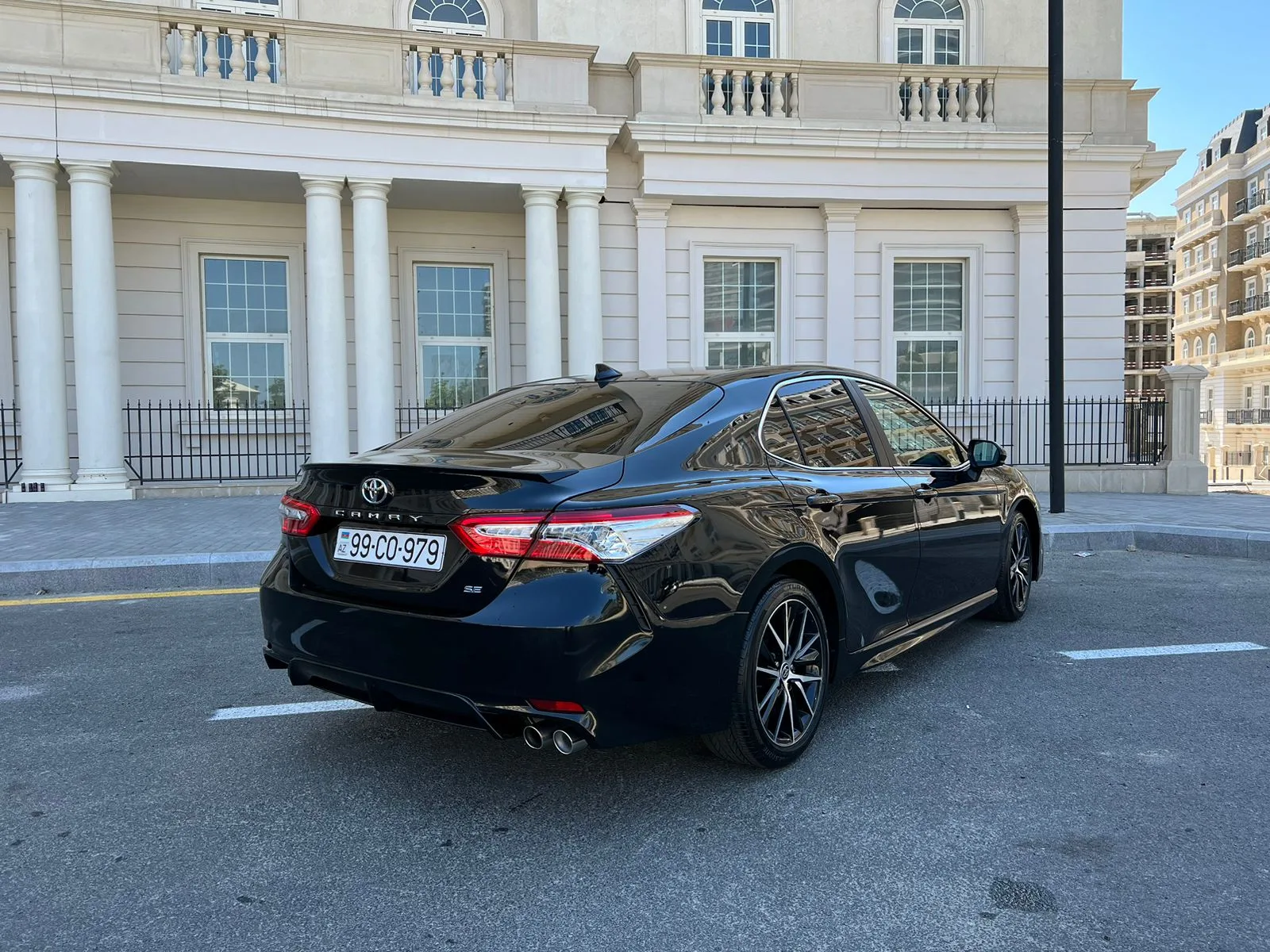 TOYOTA CAMRY